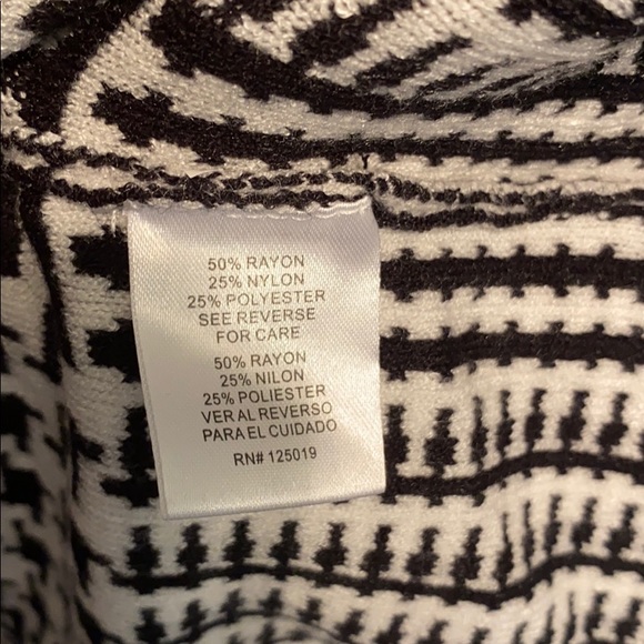 JOSEPH A Printed Turtleneck Sweater - Picture 6 of 7